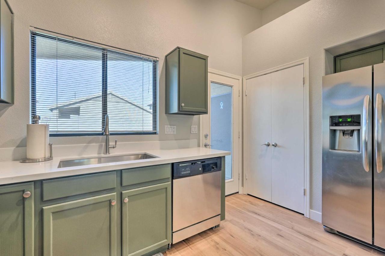Sunlit Peoria Vacation Rental With Private Yard エクステリア 写真