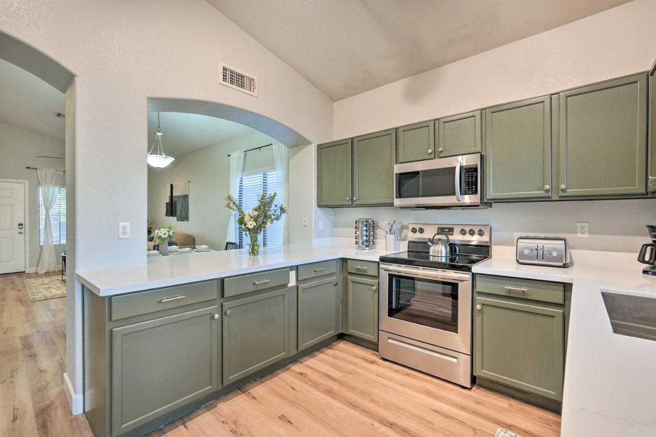 Sunlit Peoria Vacation Rental With Private Yard エクステリア 写真