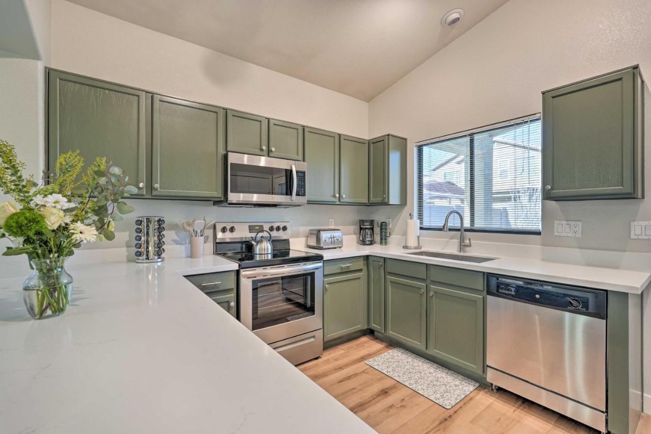 Sunlit Peoria Vacation Rental With Private Yard エクステリア 写真